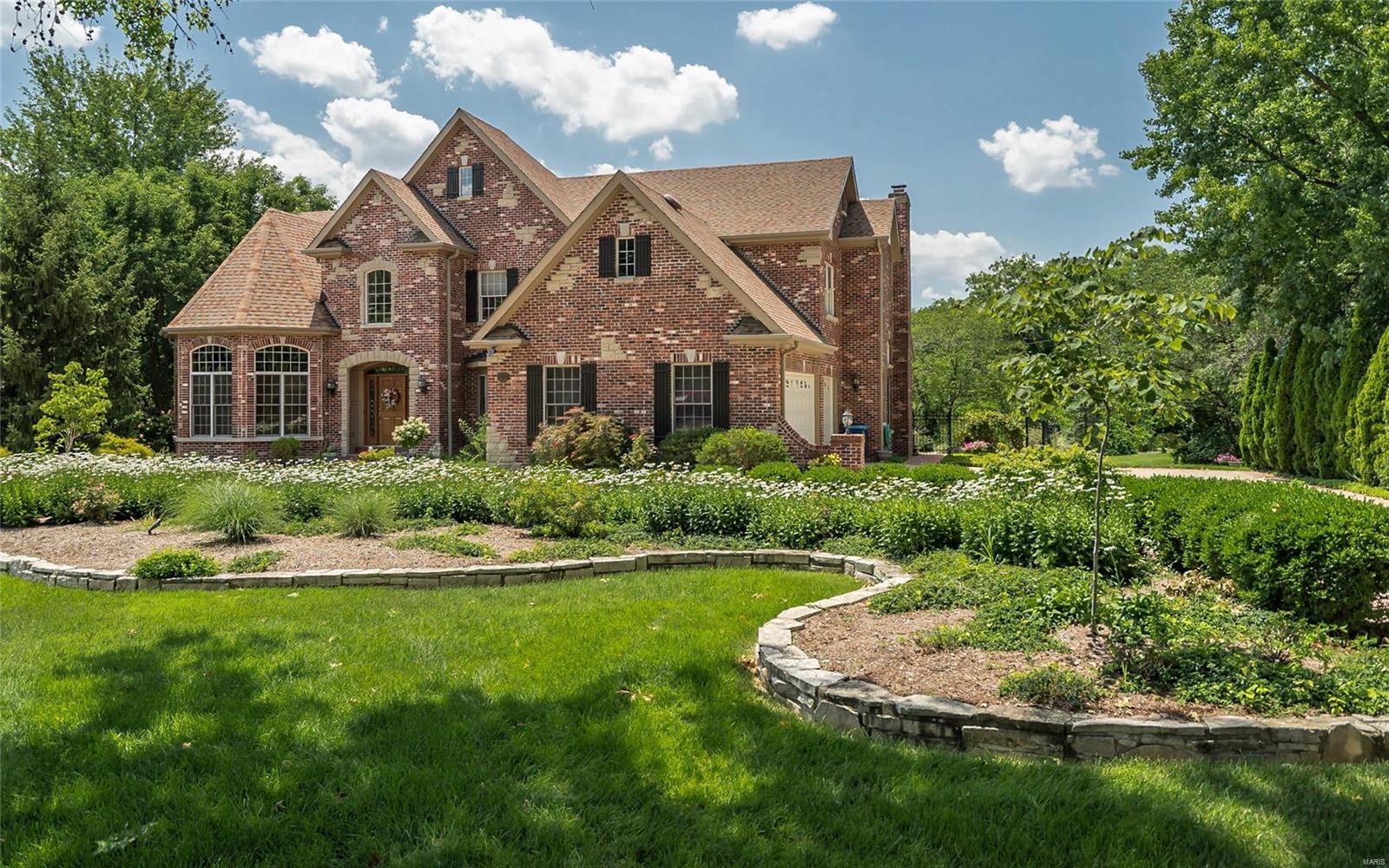 Ladue Meadows - Residential