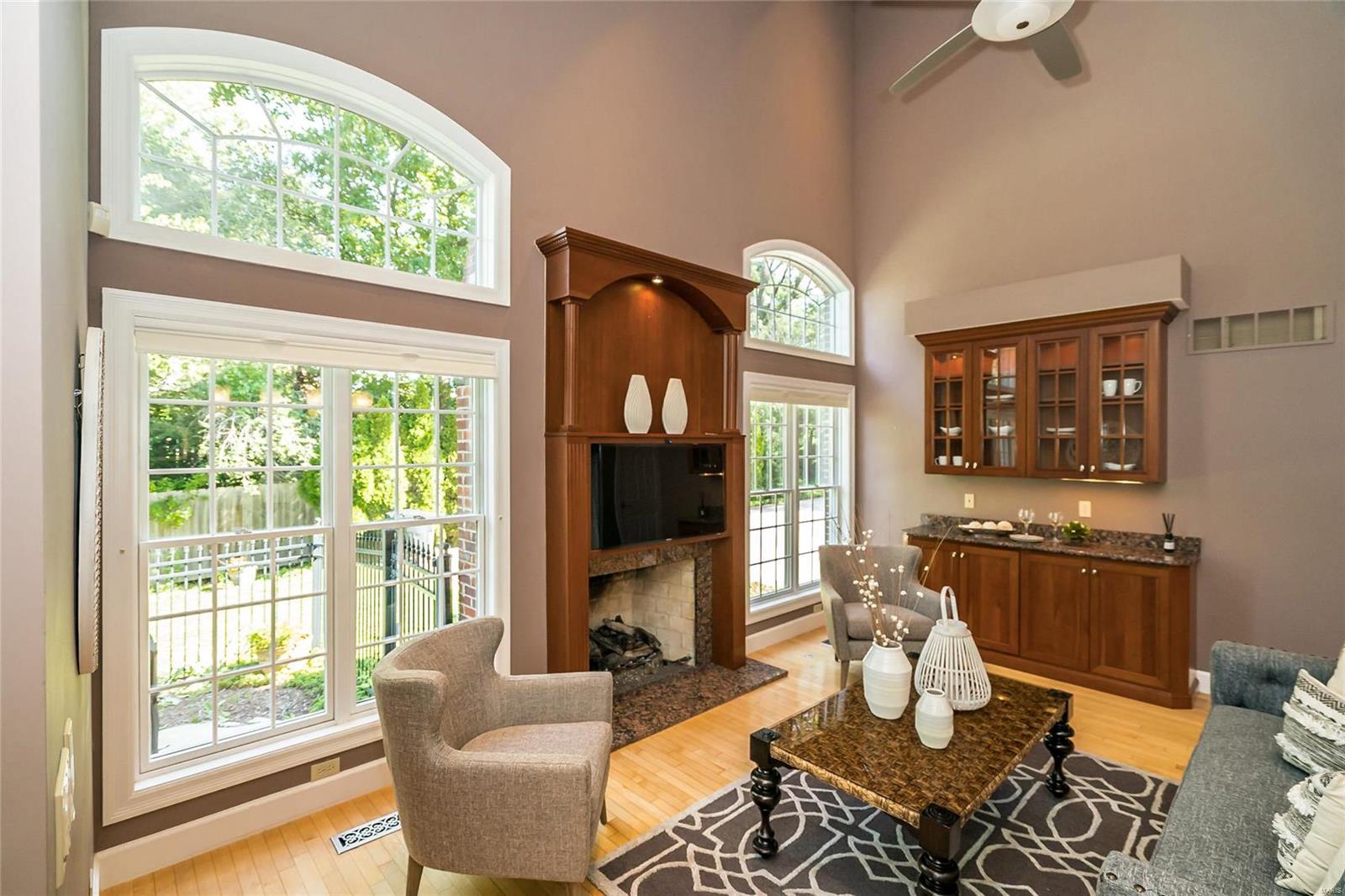 Ladue Meadows - Residential