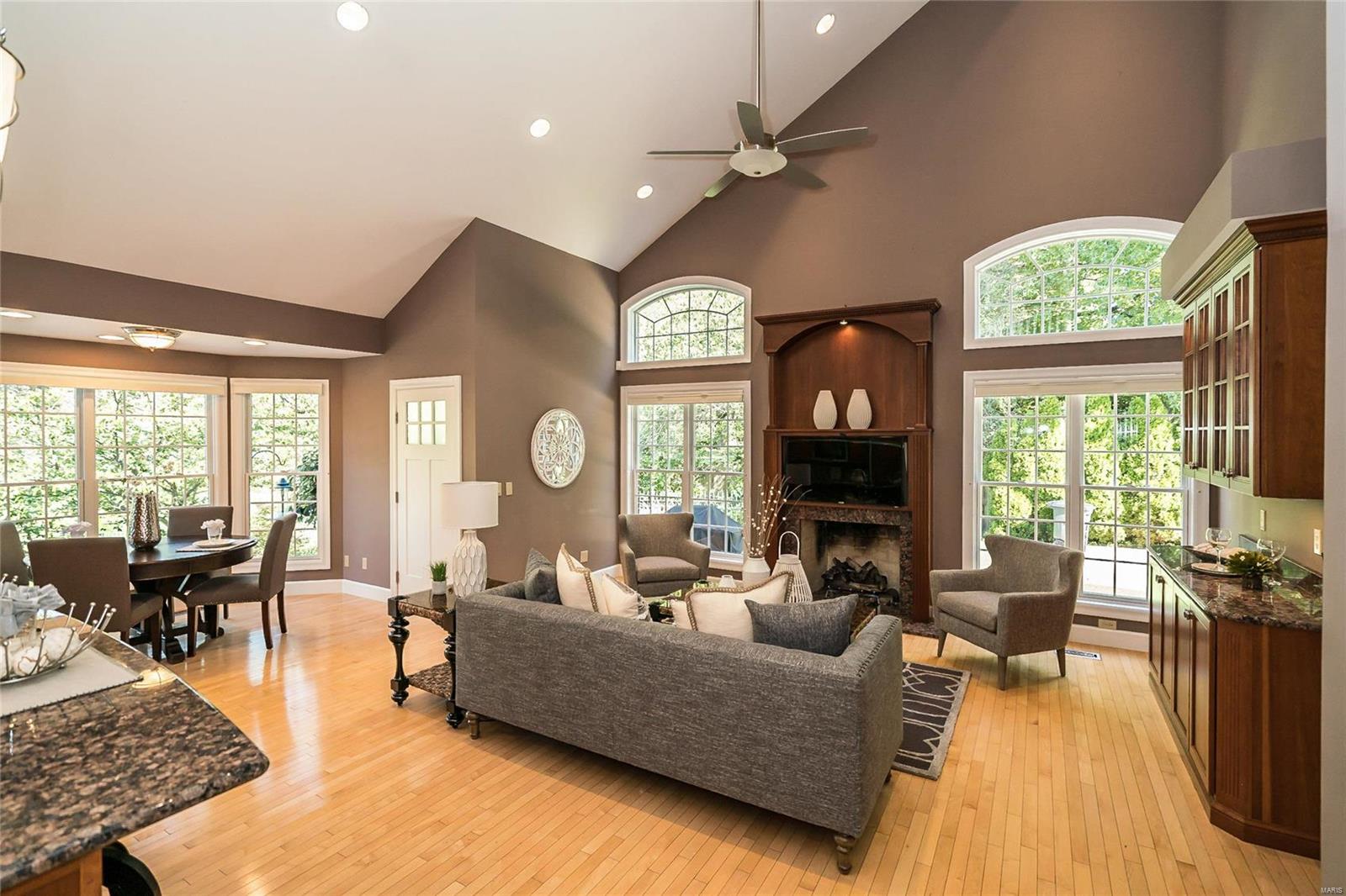 Ladue Meadows - Residential