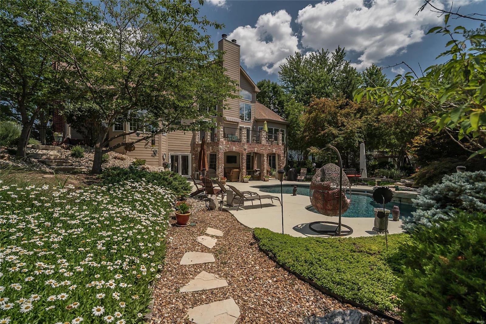 Ladue Meadows - Residential