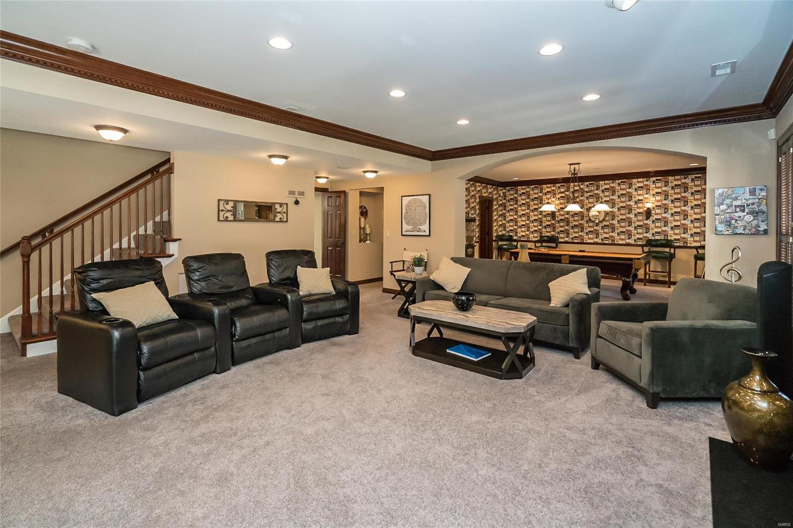 Ladue Meadows - Residential