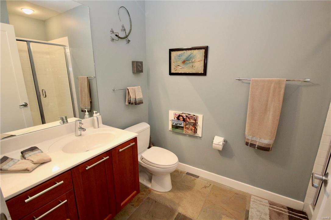 4545 Lindell Condo - Residential