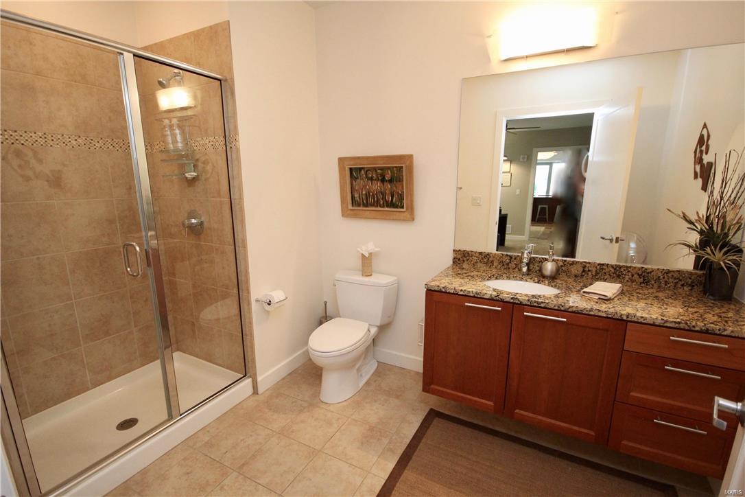 4545 Lindell Condo - Residential