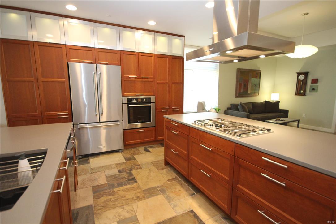 4545 Lindell Condo - Residential