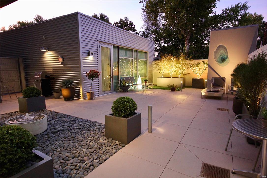 4545 Lindell Condo - Residential