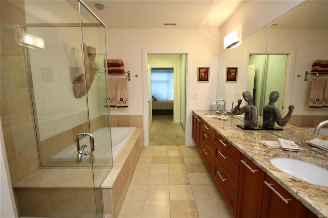 4545 Lindell Condo - Residential