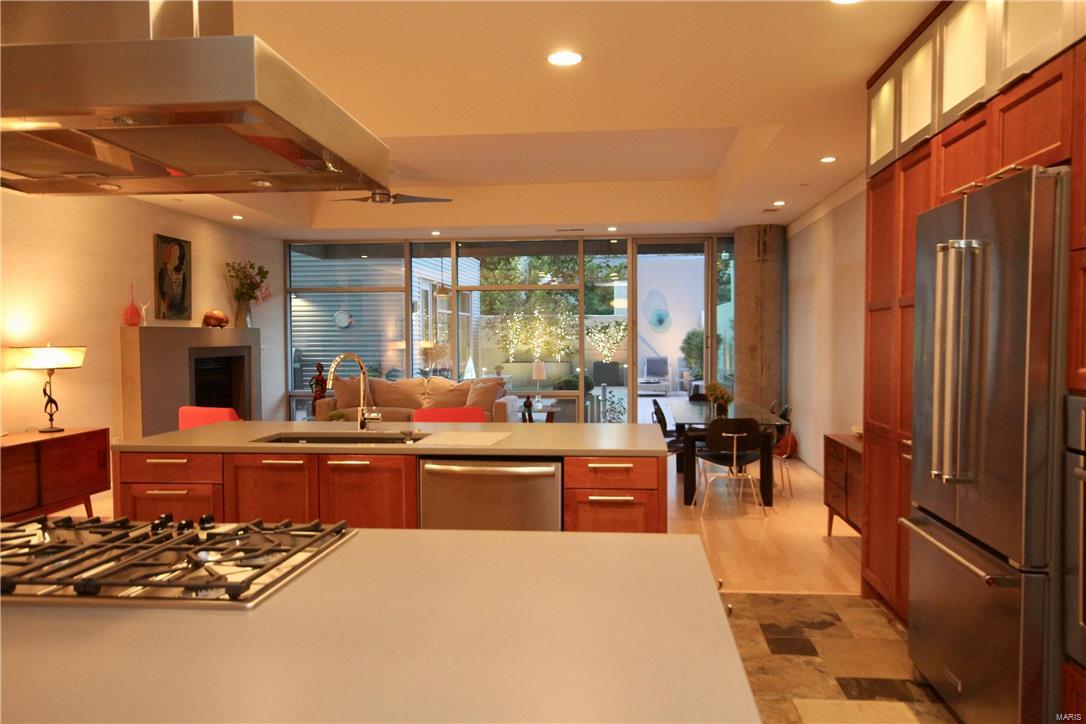 4545 Lindell Condo - Residential