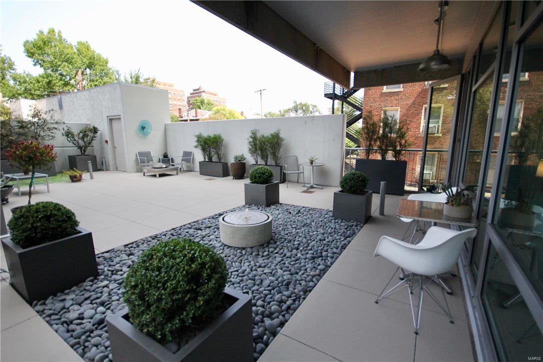 4545 Lindell Condo - Residential