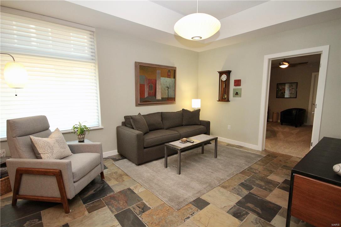 4545 Lindell Condo - Residential