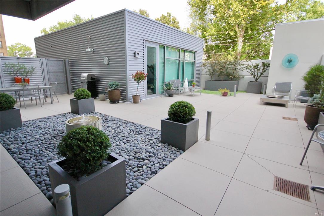 4545 Lindell Condo - Residential