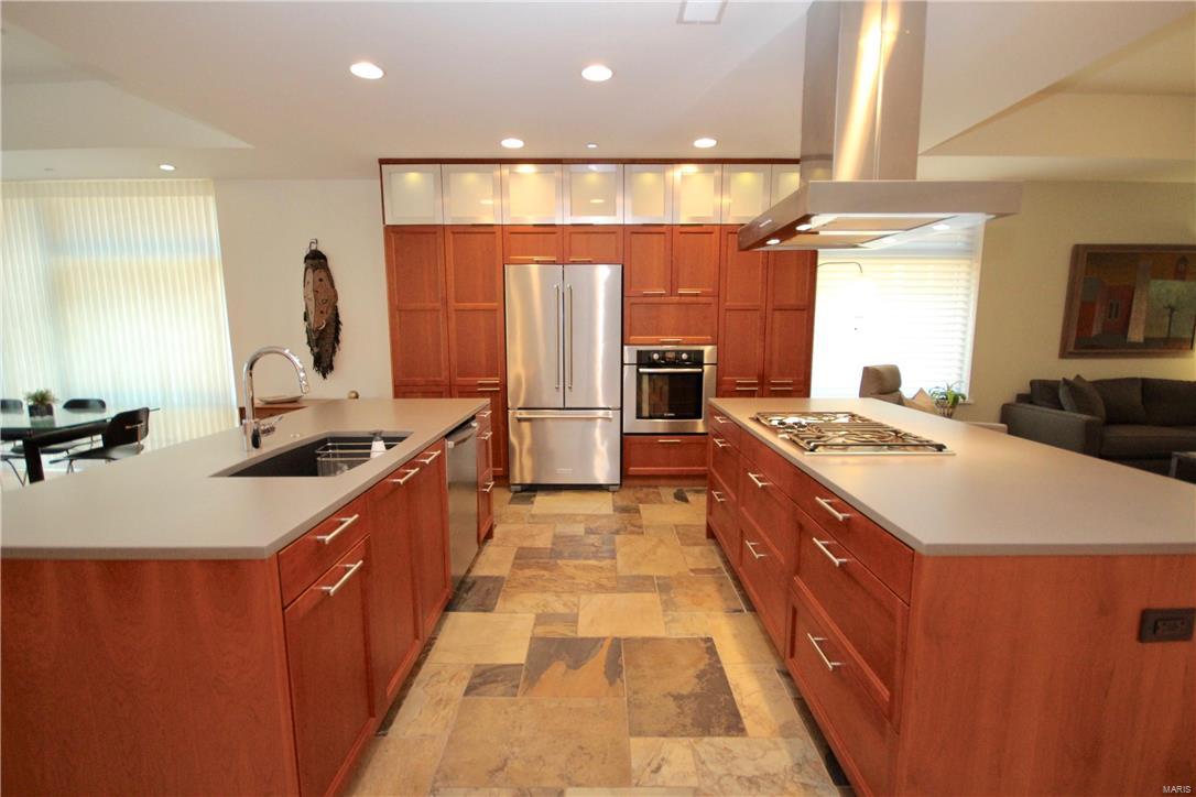 4545 Lindell Condo - Residential