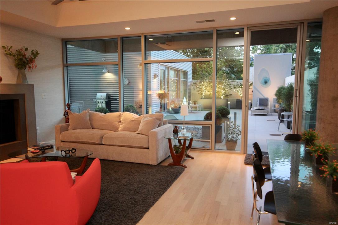 4545 Lindell Condo - Residential