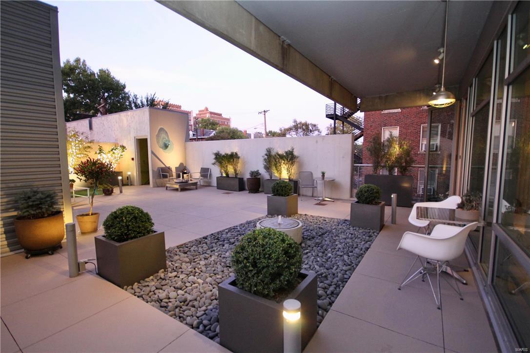 4545 Lindell Condo - Residential