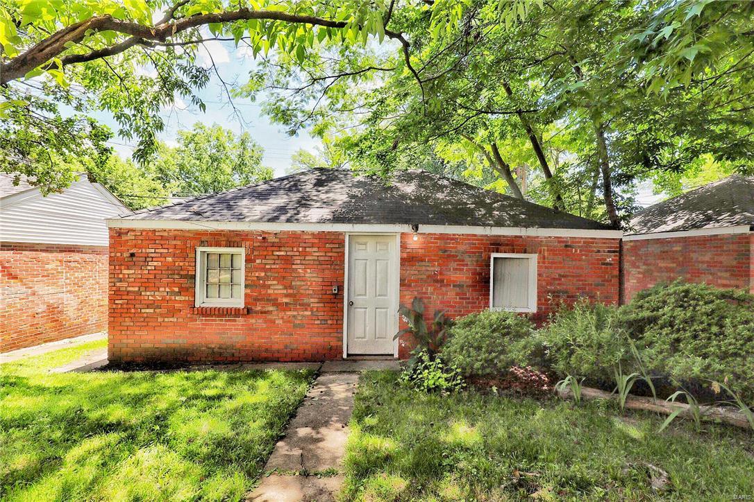 St. Louis Hills - Residential Income