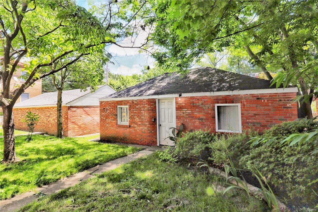 St. Louis Hills - Residential Income