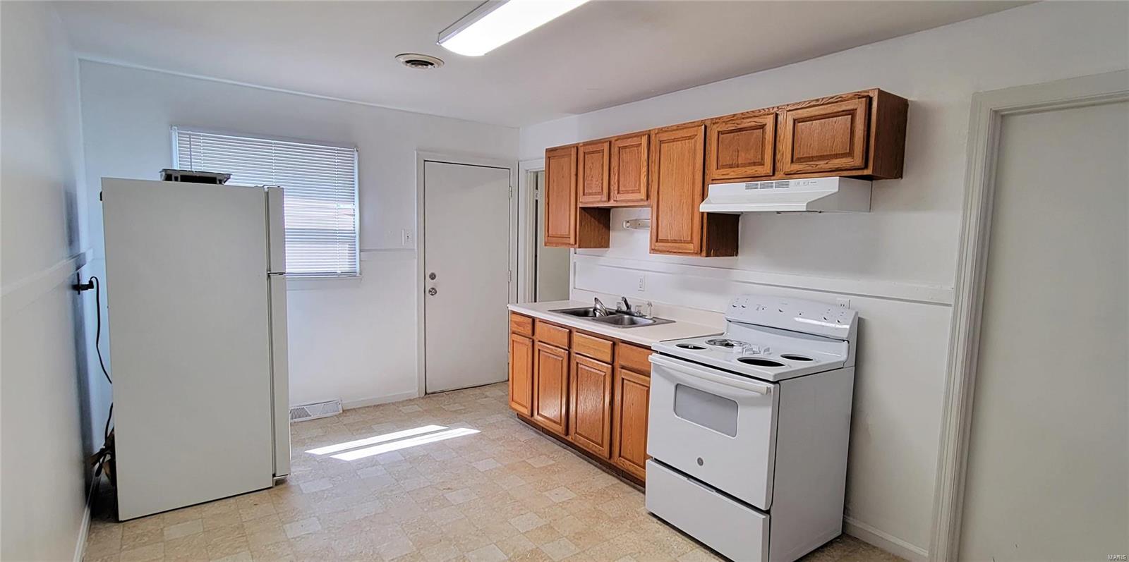 City/St Charles - Residential Lease