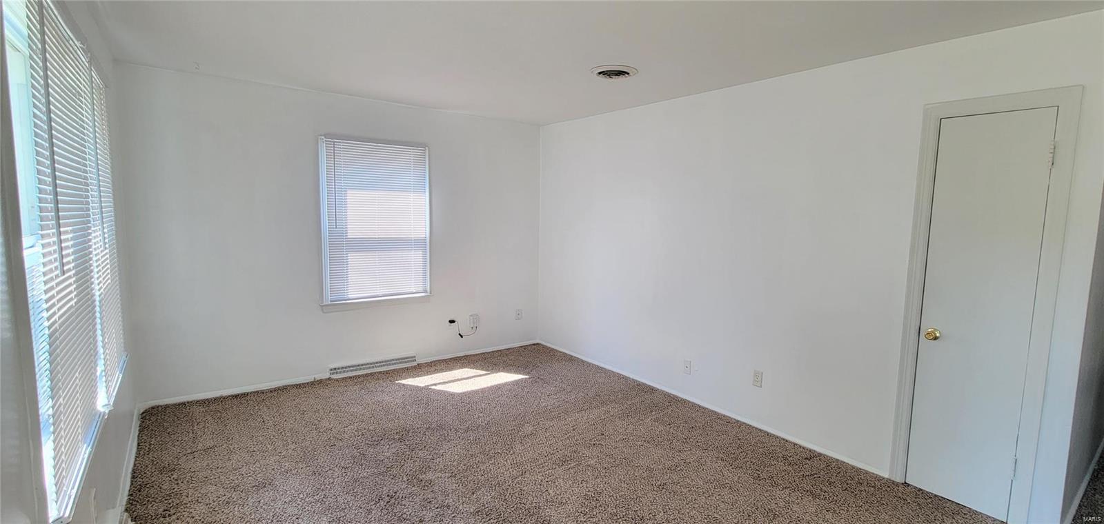 City/St Charles - Residential Lease