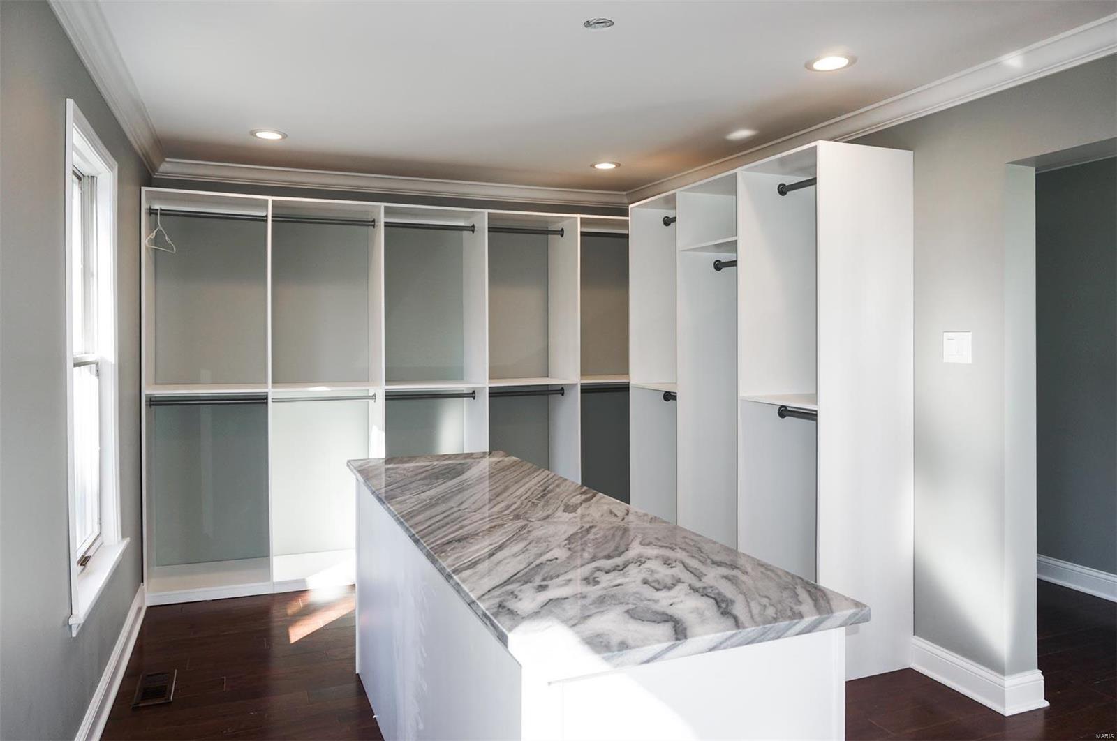 Fox Meadows - Residential