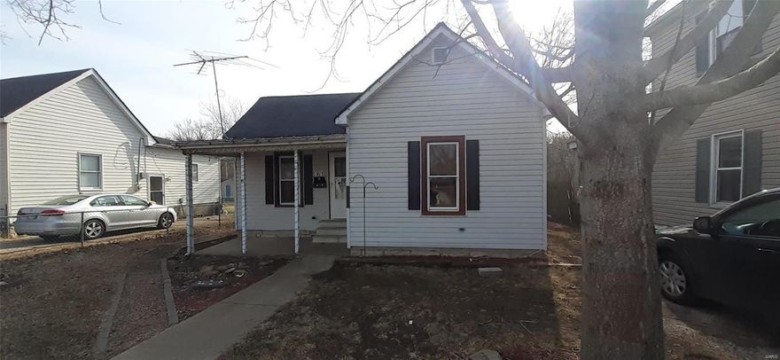 Attn Investors!!! BETTER MOVE FAST AS THIS HOME WILL NOT LAST LONG!!! Come see this 2 bed and 1 bath.  What a terrific find at a Great Price! This home would be a great one to add to your rental portfolio!  SCHEDULE YOUR SHOWING TODAY!!!