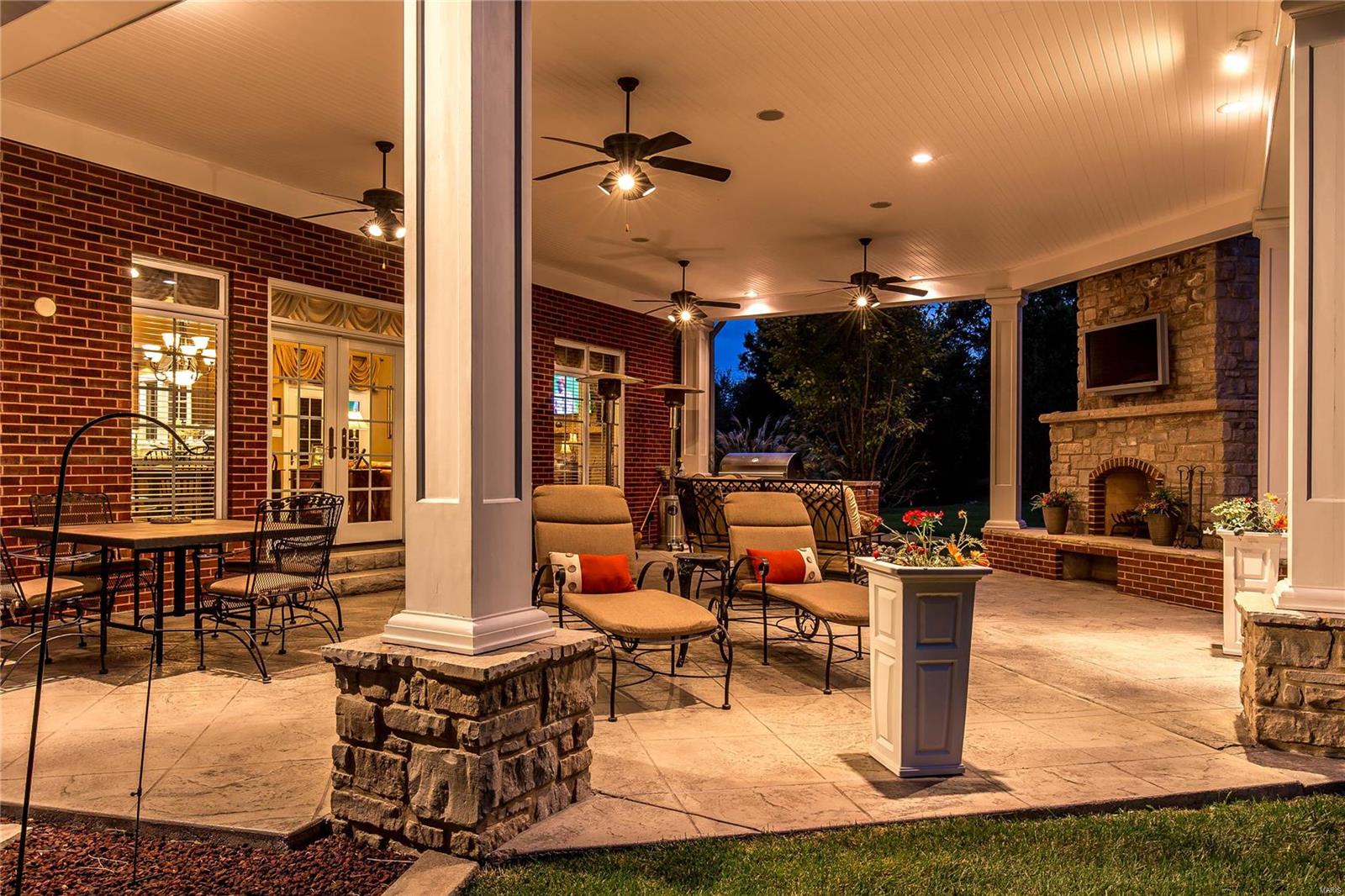 Kings Cove - Residential