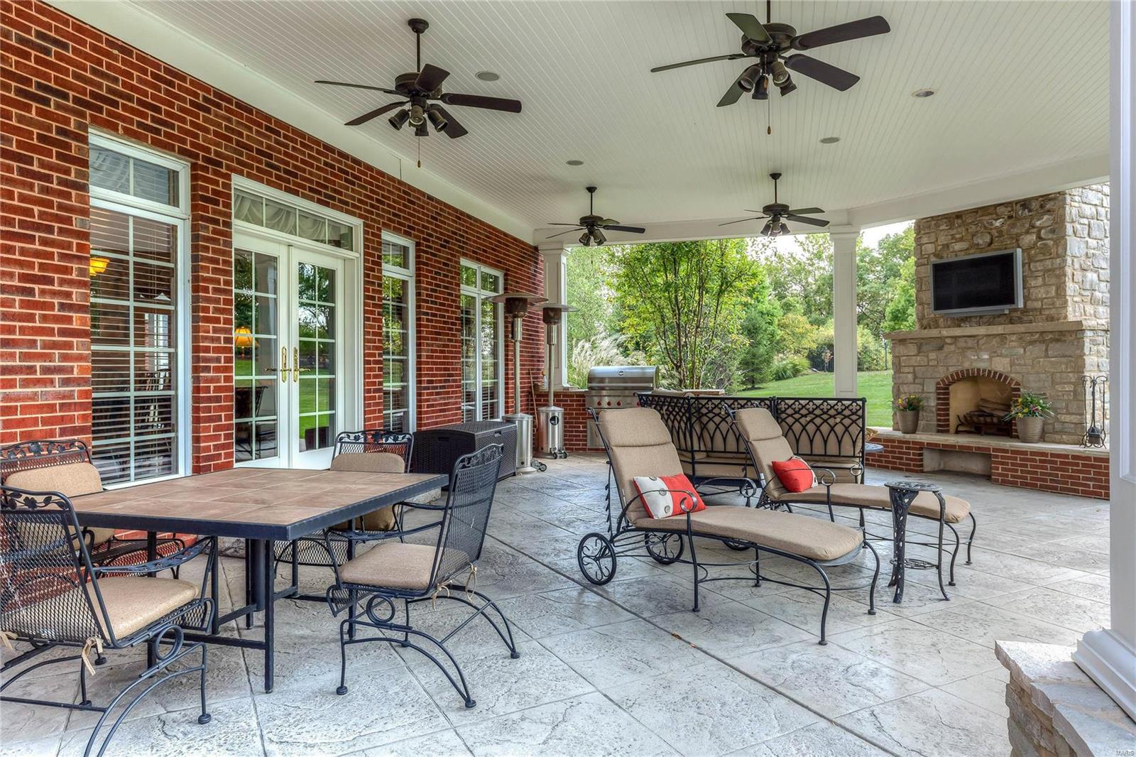 Kings Cove - Residential