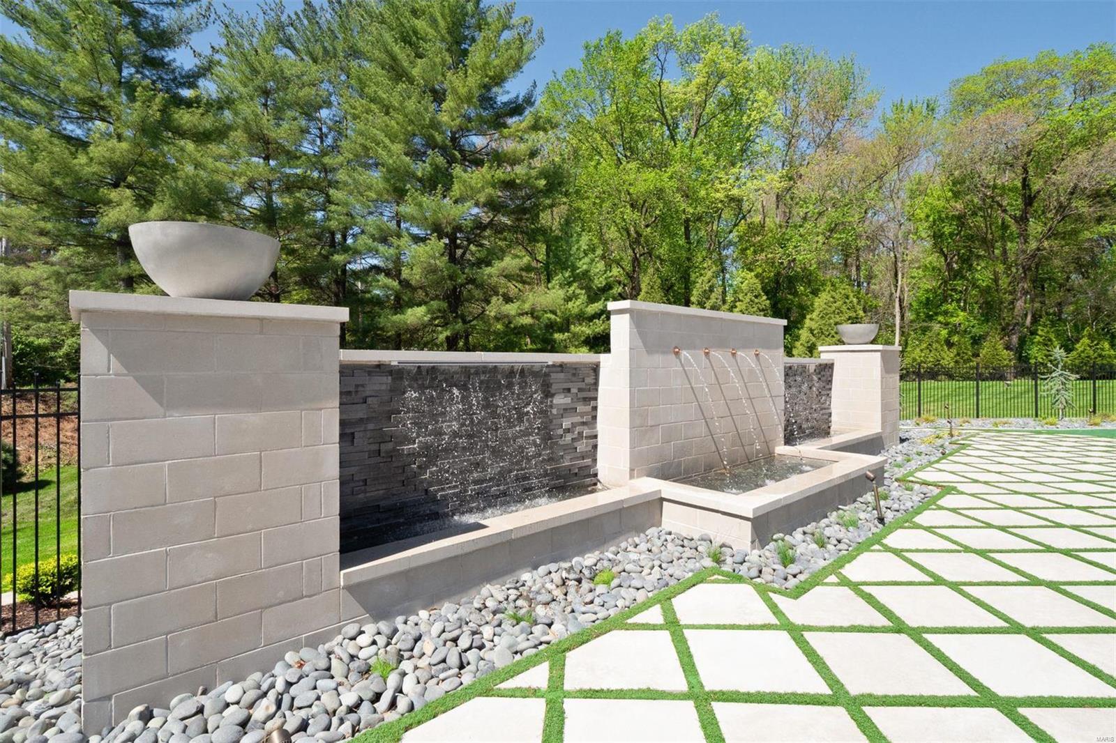 Bellerive Country Club Grounds - Residential