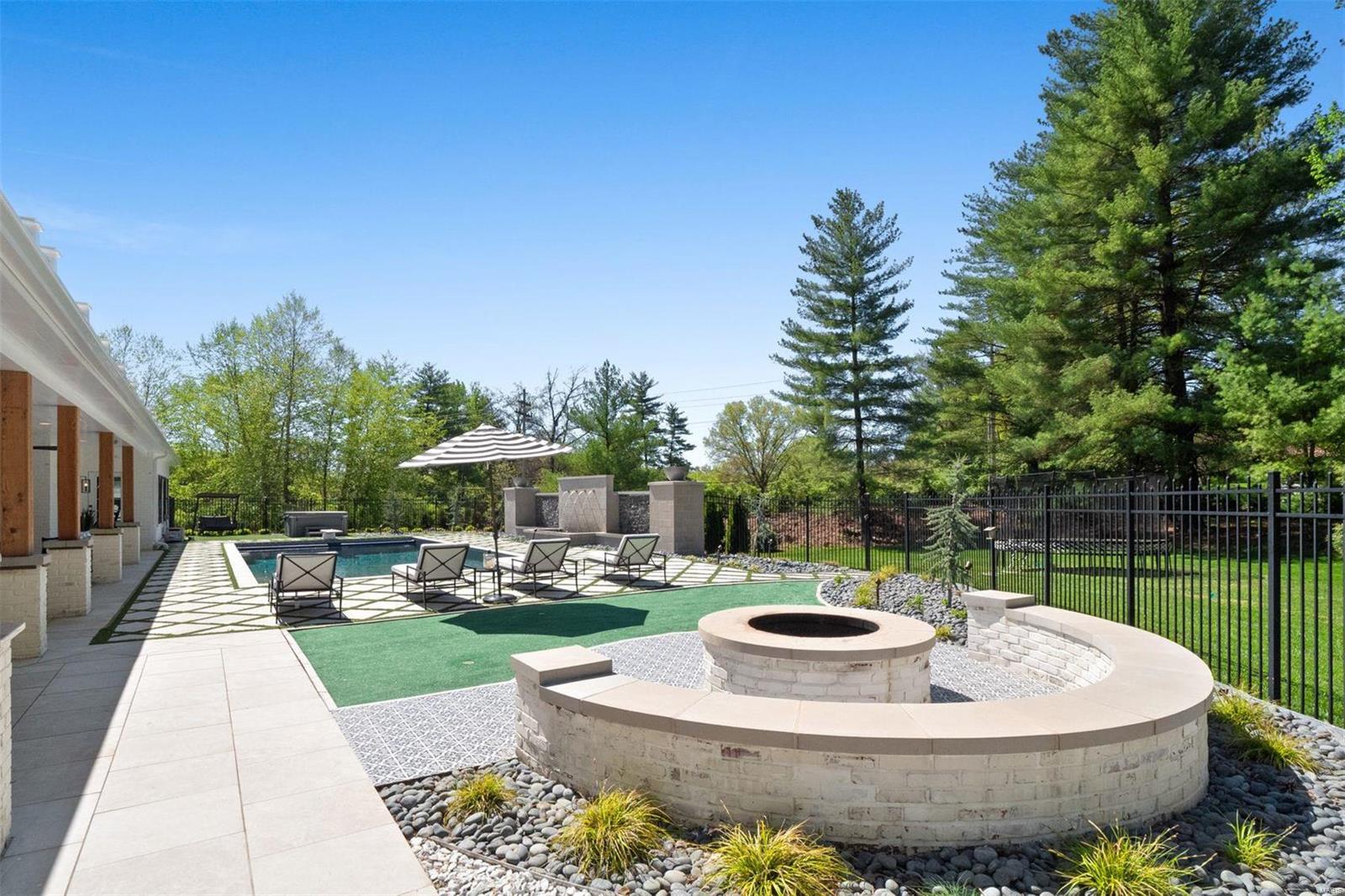 Bellerive Country Club Grounds - Residential