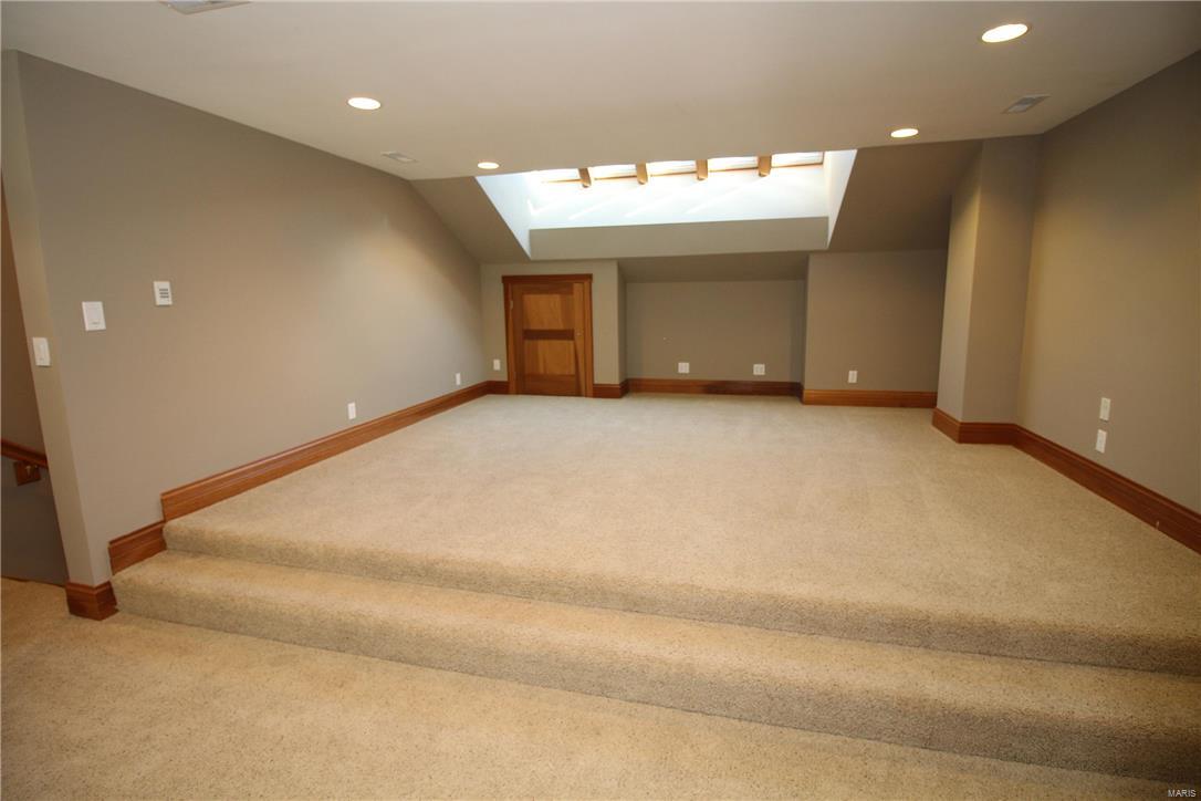 Edward Weidlich Estate - Residential