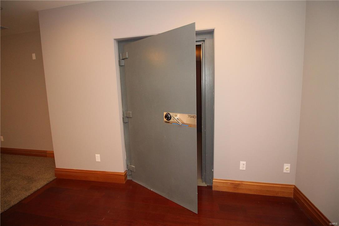 Edward Weidlich Estate - Residential