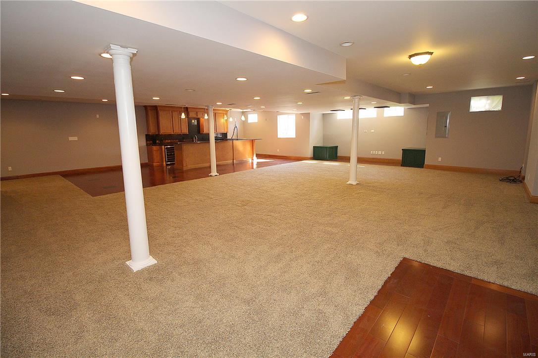 Edward Weidlich Estate - Residential