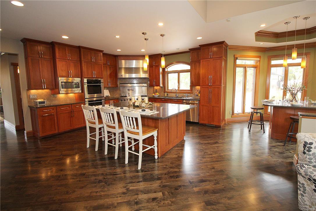 Edward Weidlich Estate - Residential