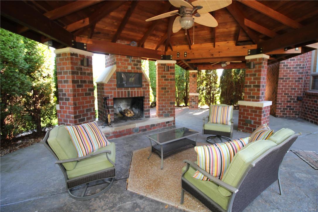 Edward Weidlich Estate - Residential