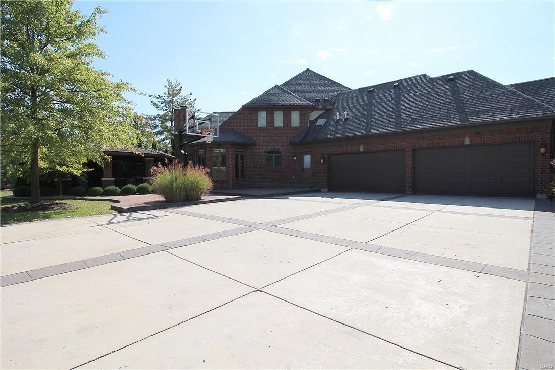 Edward Weidlich Estate - Residential