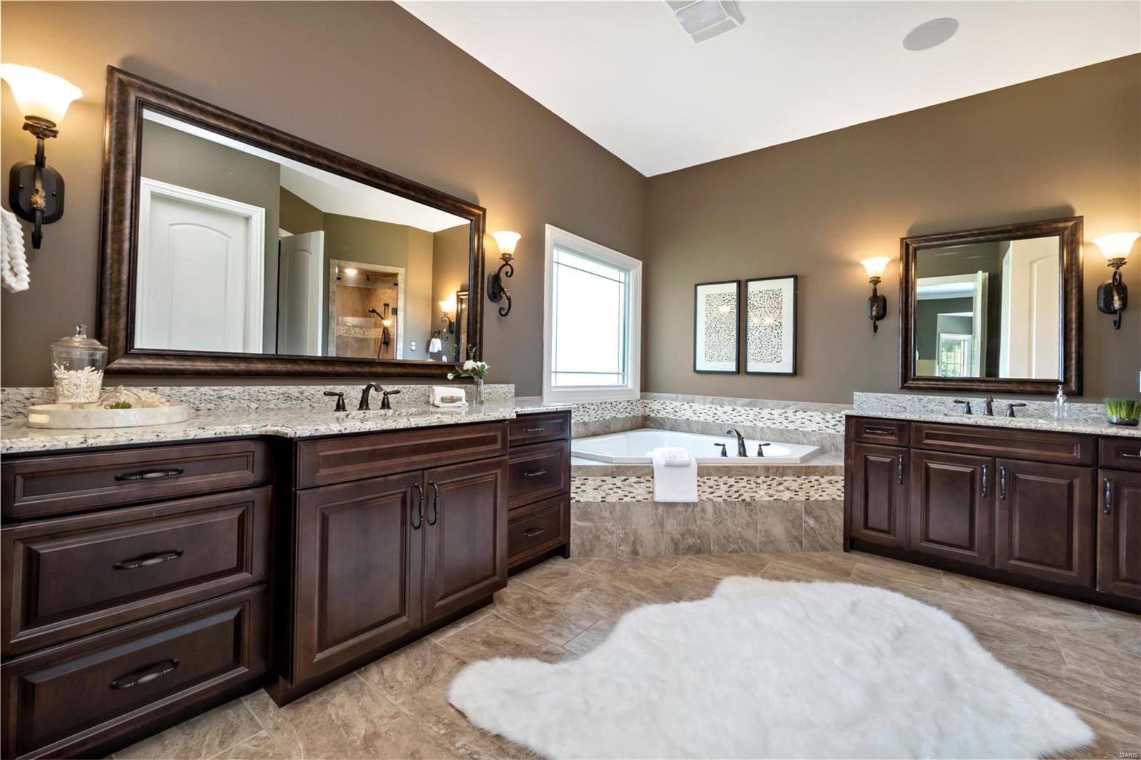 Arbors At Kehrs Mill - Residential