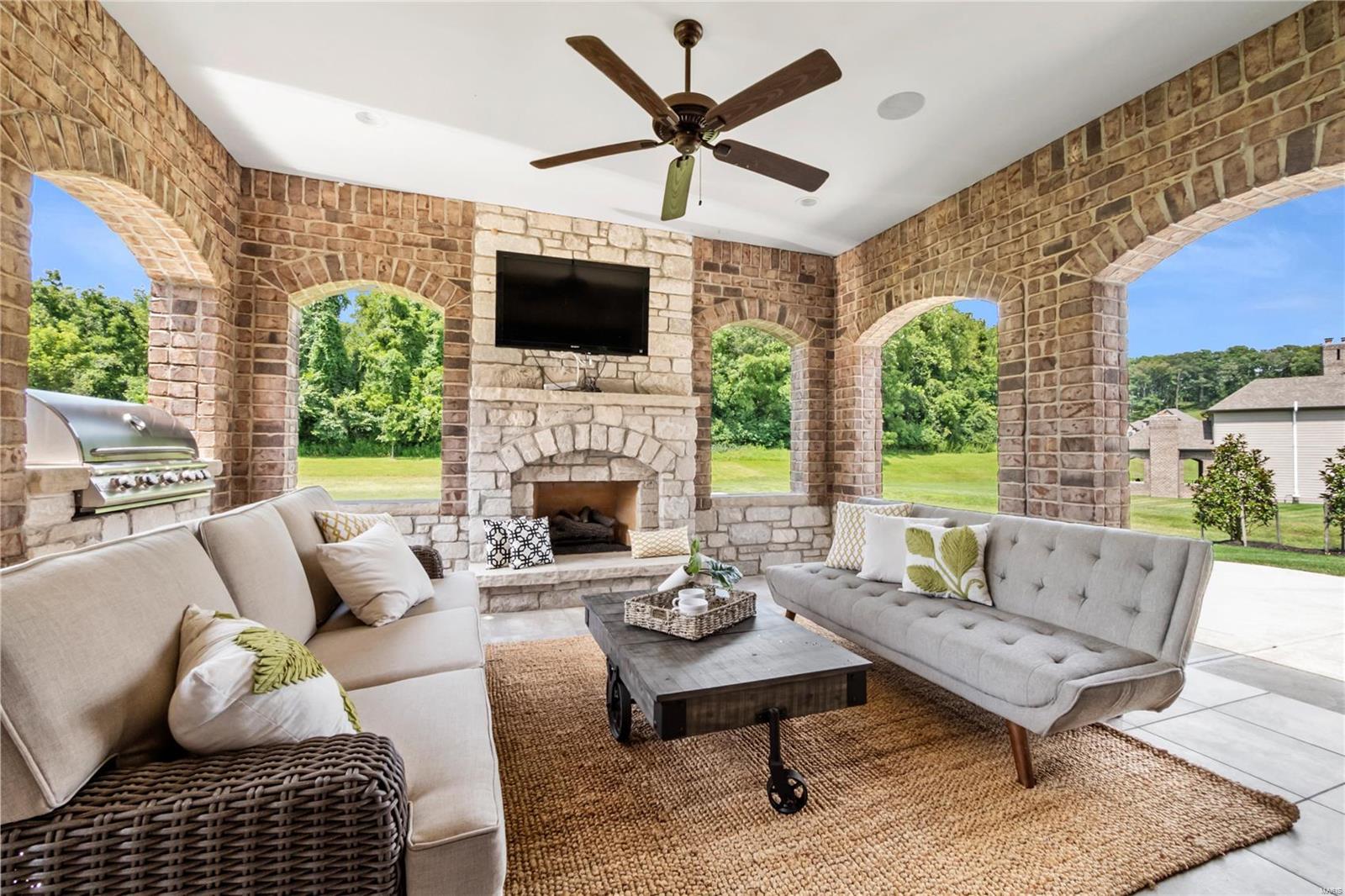 Arbors At Kehrs Mill - Residential