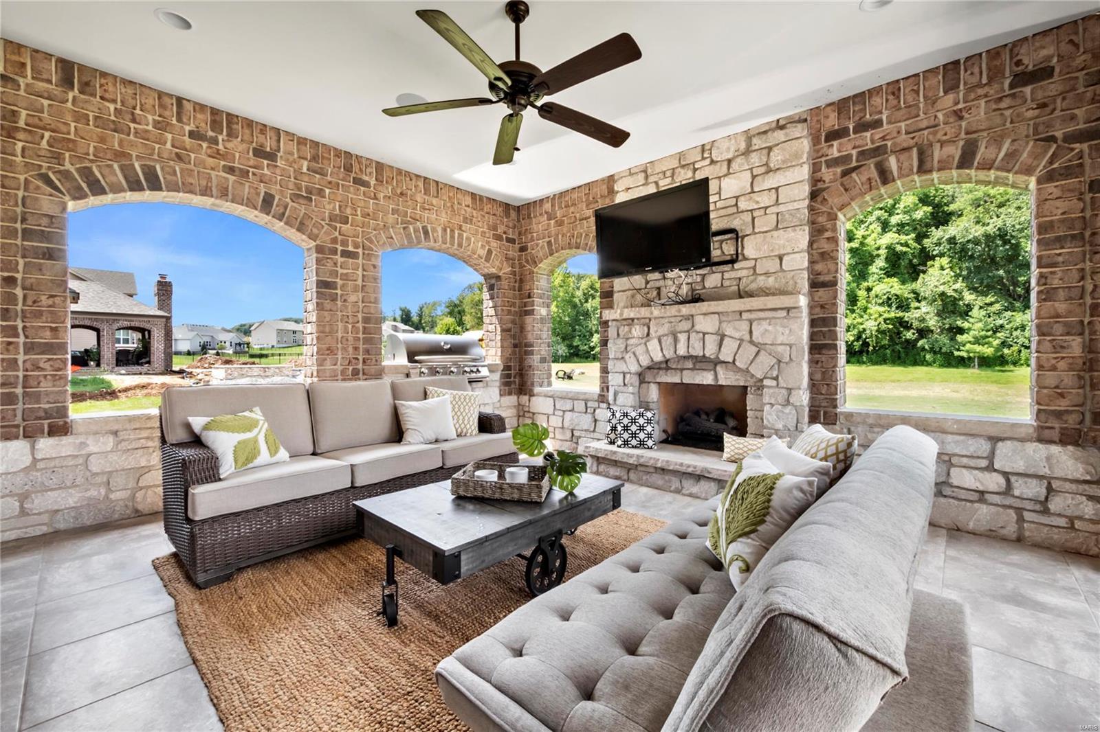 Arbors At Kehrs Mill - Residential