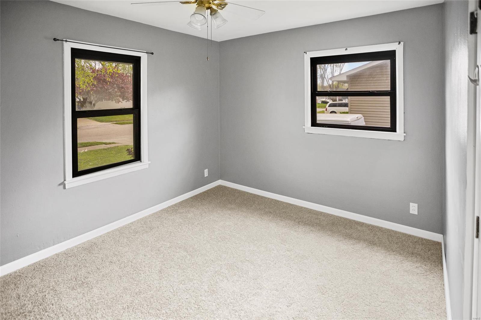 Granite City, Illinois 62040, United States, 3 Bedrooms Bedrooms, ,2 BathroomsBathrooms,Residential,Pending,111442