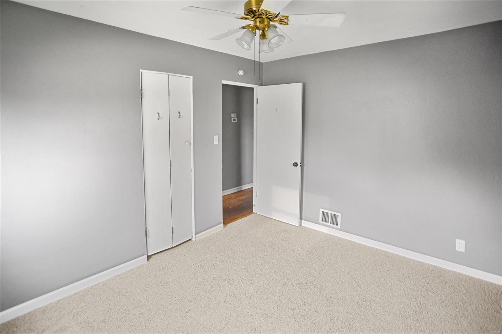 Granite City, Illinois 62040, United States, 3 Bedrooms Bedrooms, ,2 BathroomsBathrooms,Residential,Pending,111442