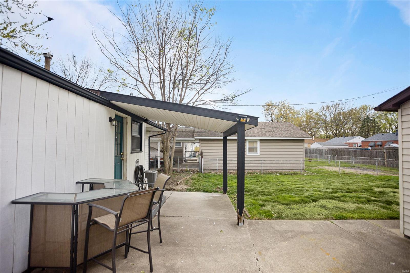 Granite City, Illinois 62040, United States, 3 Bedrooms Bedrooms, ,2 BathroomsBathrooms,Residential,Pending,111442