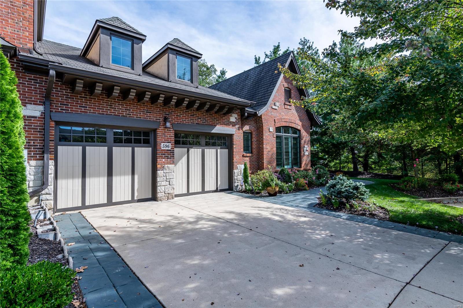 August Hill On Conway One - Residential