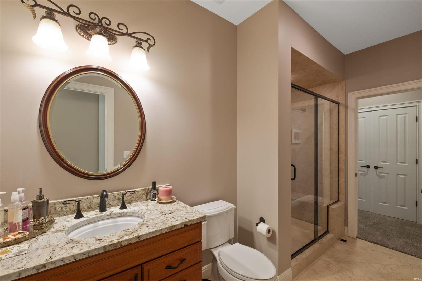 Ladue Manor - Residential