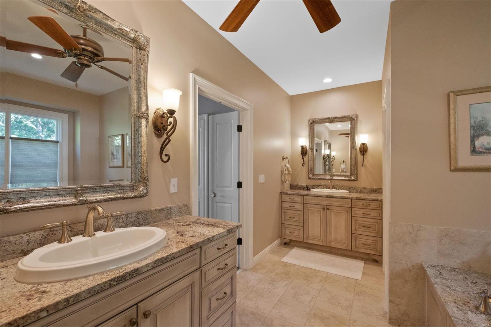 Ladue Manor - Residential