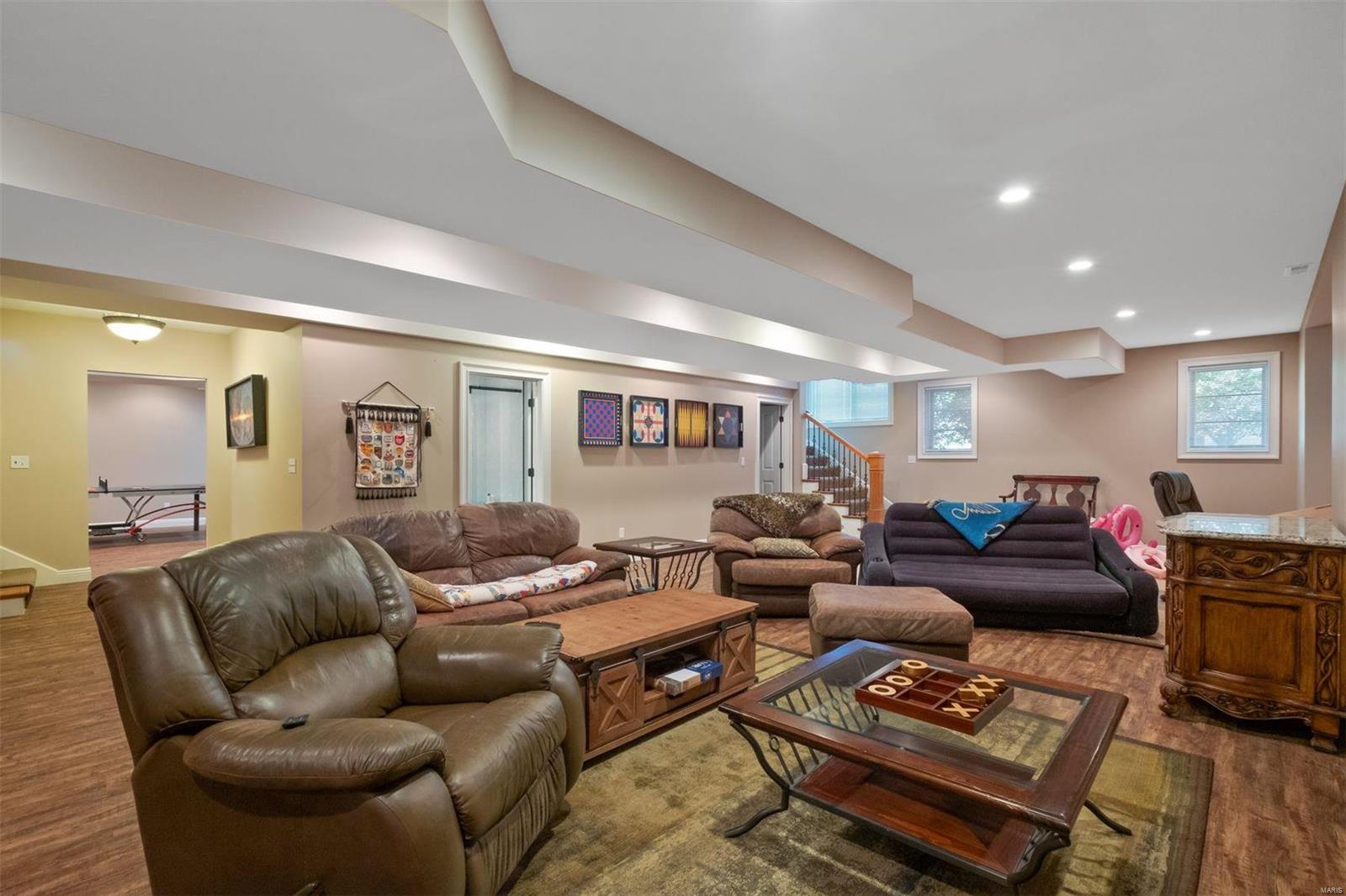 Ladue Manor - Residential