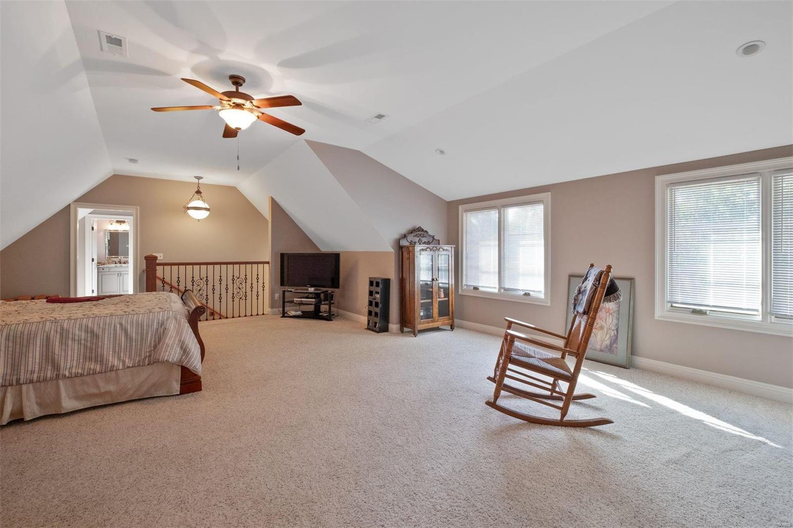 Ladue Manor - Residential