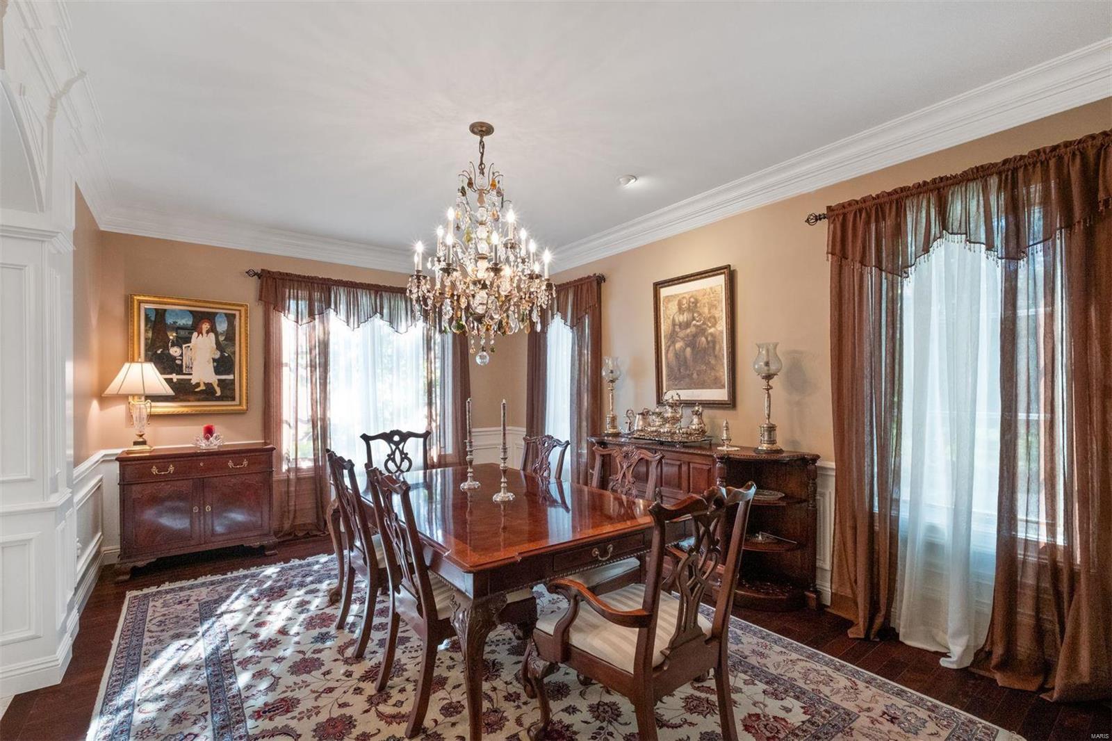 Ladue Manor - Residential