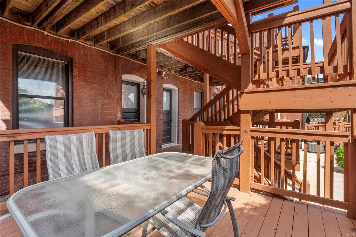 Deux Maisons Condos - Residential