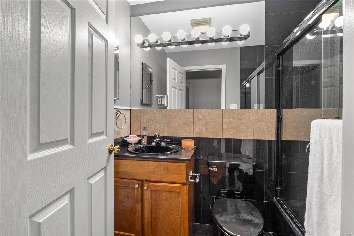 Deux Maisons Condos - Residential