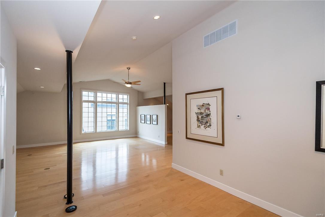 6 Brighton Way Condo - Residential