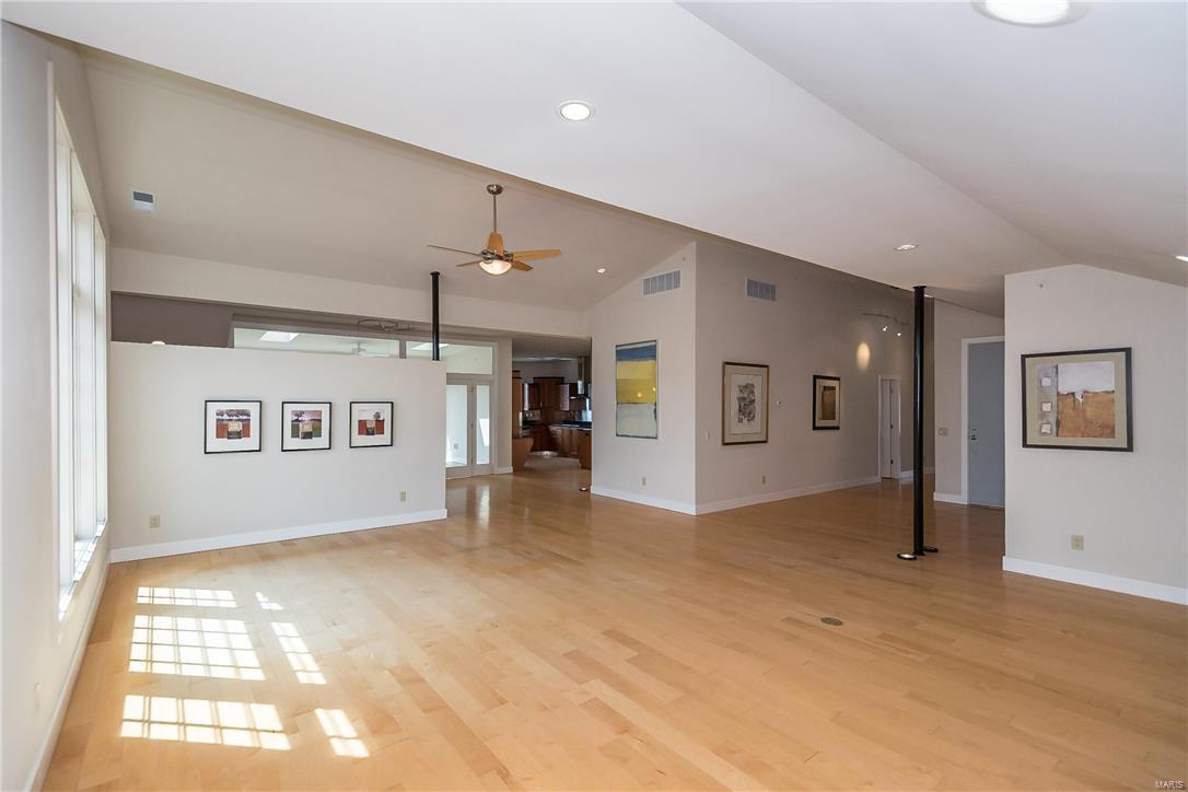 6 Brighton Way Condo - Residential