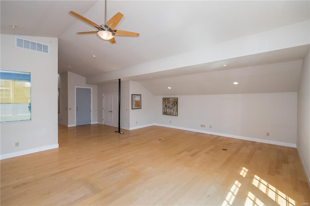 6 Brighton Way Condo - Residential